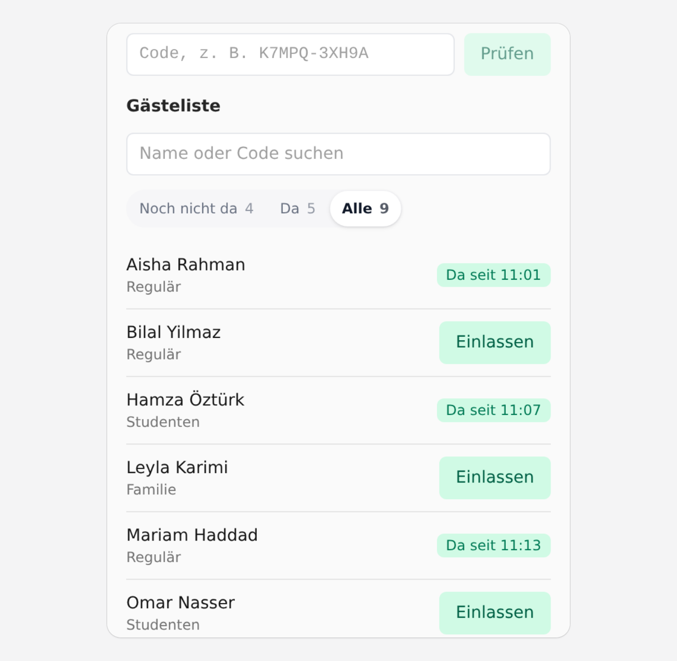 Gästeliste einer Veranstaltung am Handy mit Suchfeld, Filter nach anwesenden Gästen und Knopf zum Einlassen